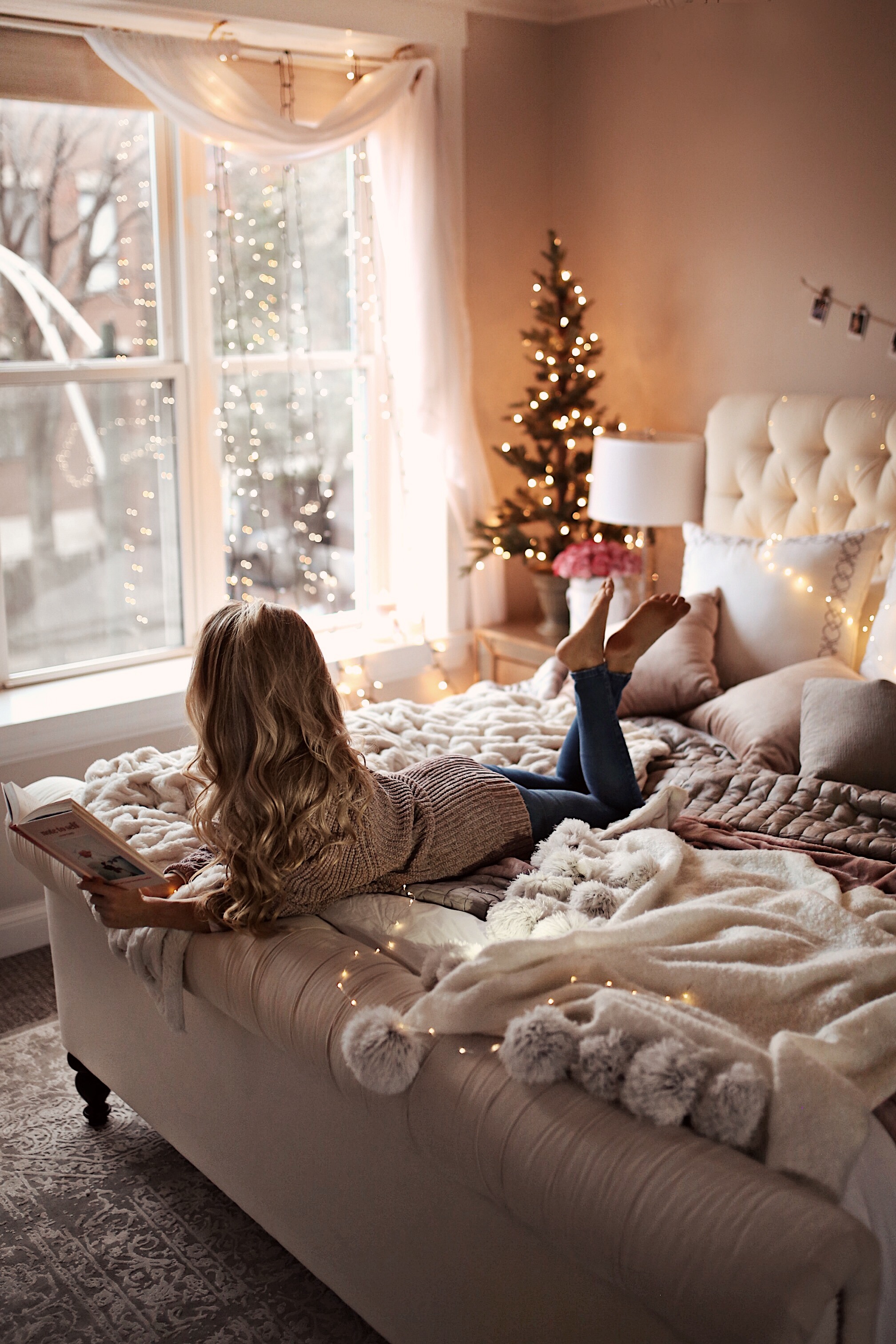7 Holiday Decor Ideas for Your Bedroom - Welcome to Olivia ...